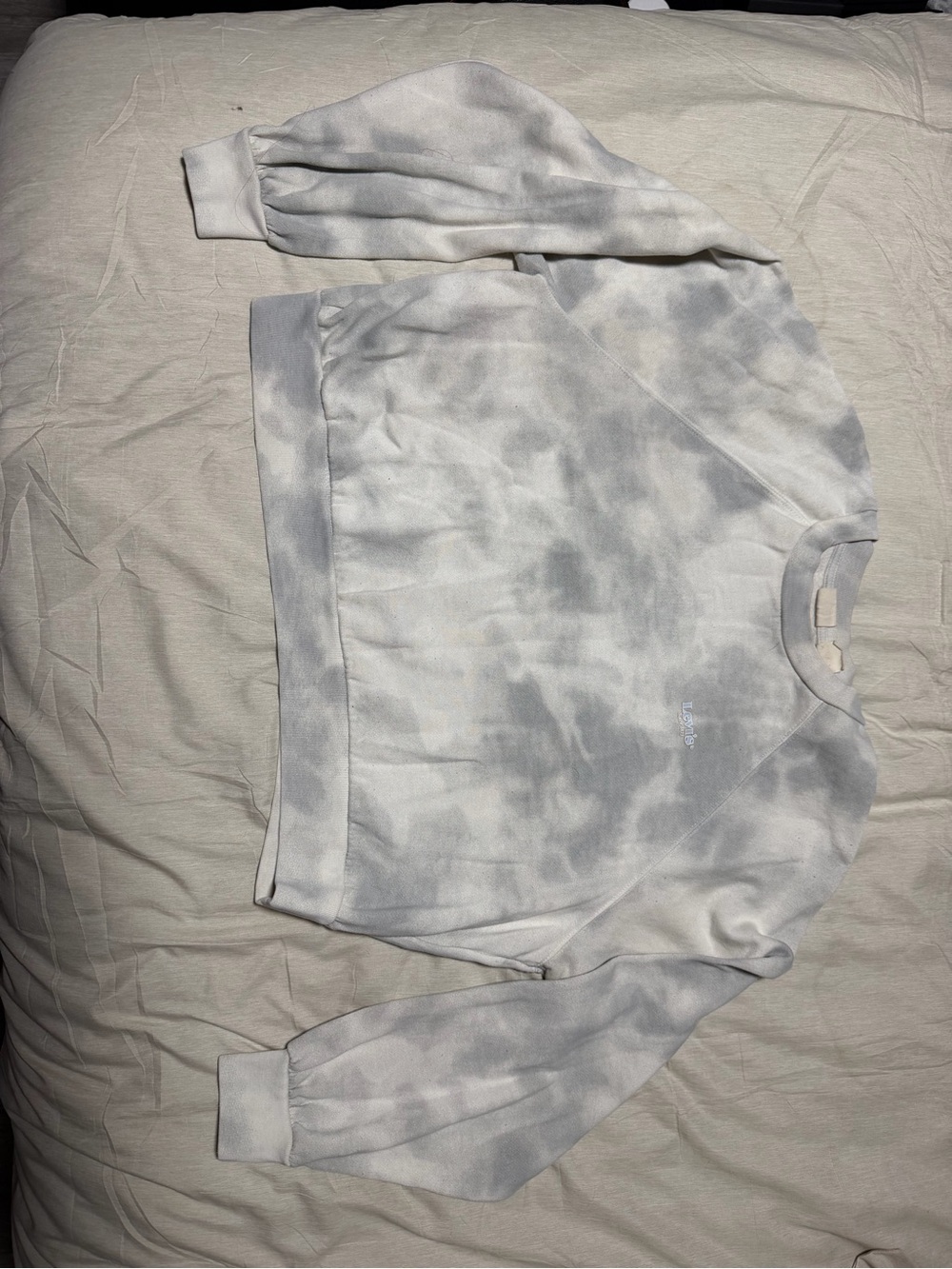 Levi’s Cloud Tie Dye Cropped Crewneck Sweatshirt - Medium